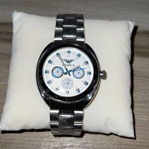 Avirex technical SilverTone vintage watch with blue accents new battery and NWT